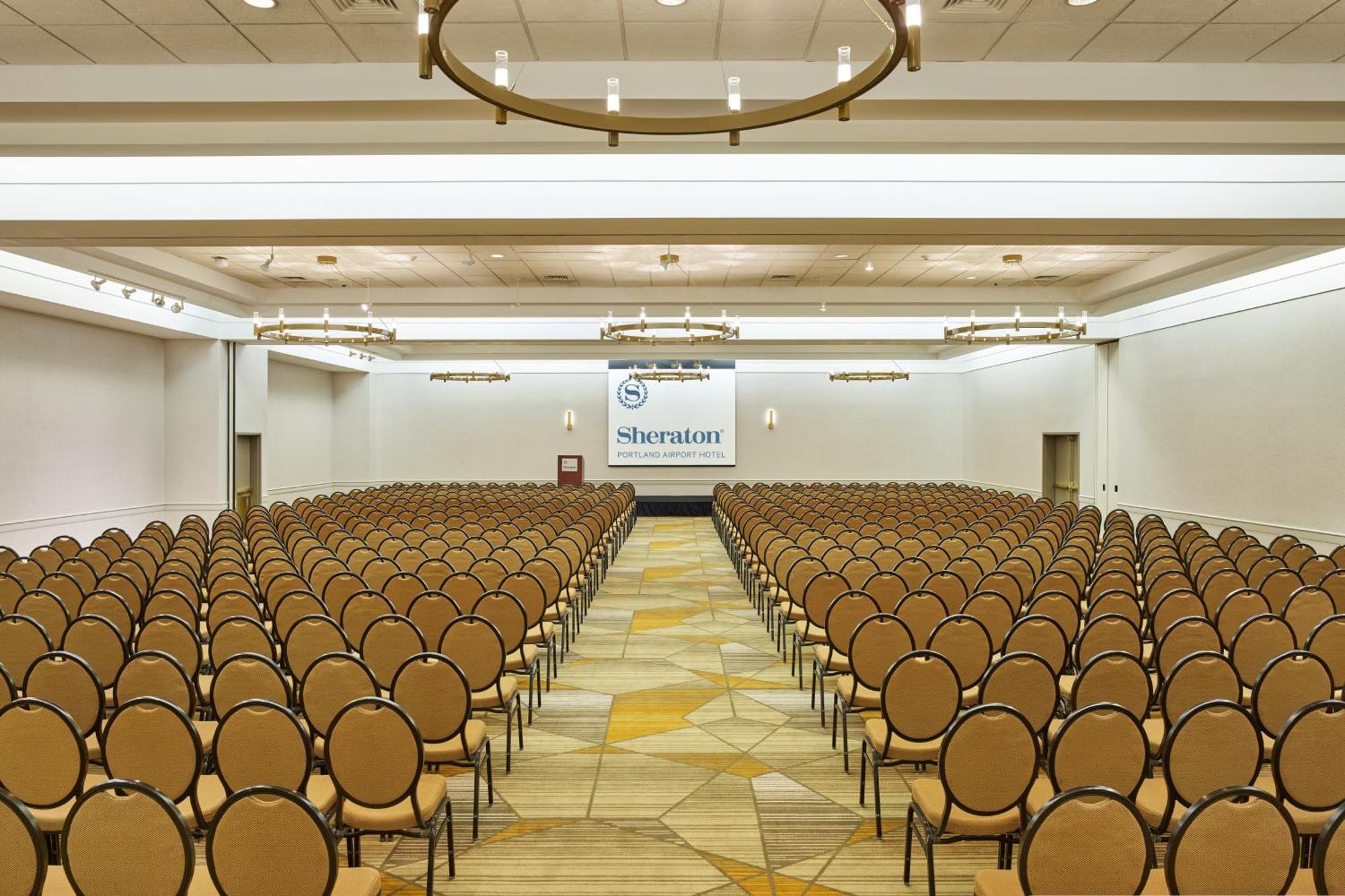 Sheraton Portland Airport Hotel Bagian luar foto