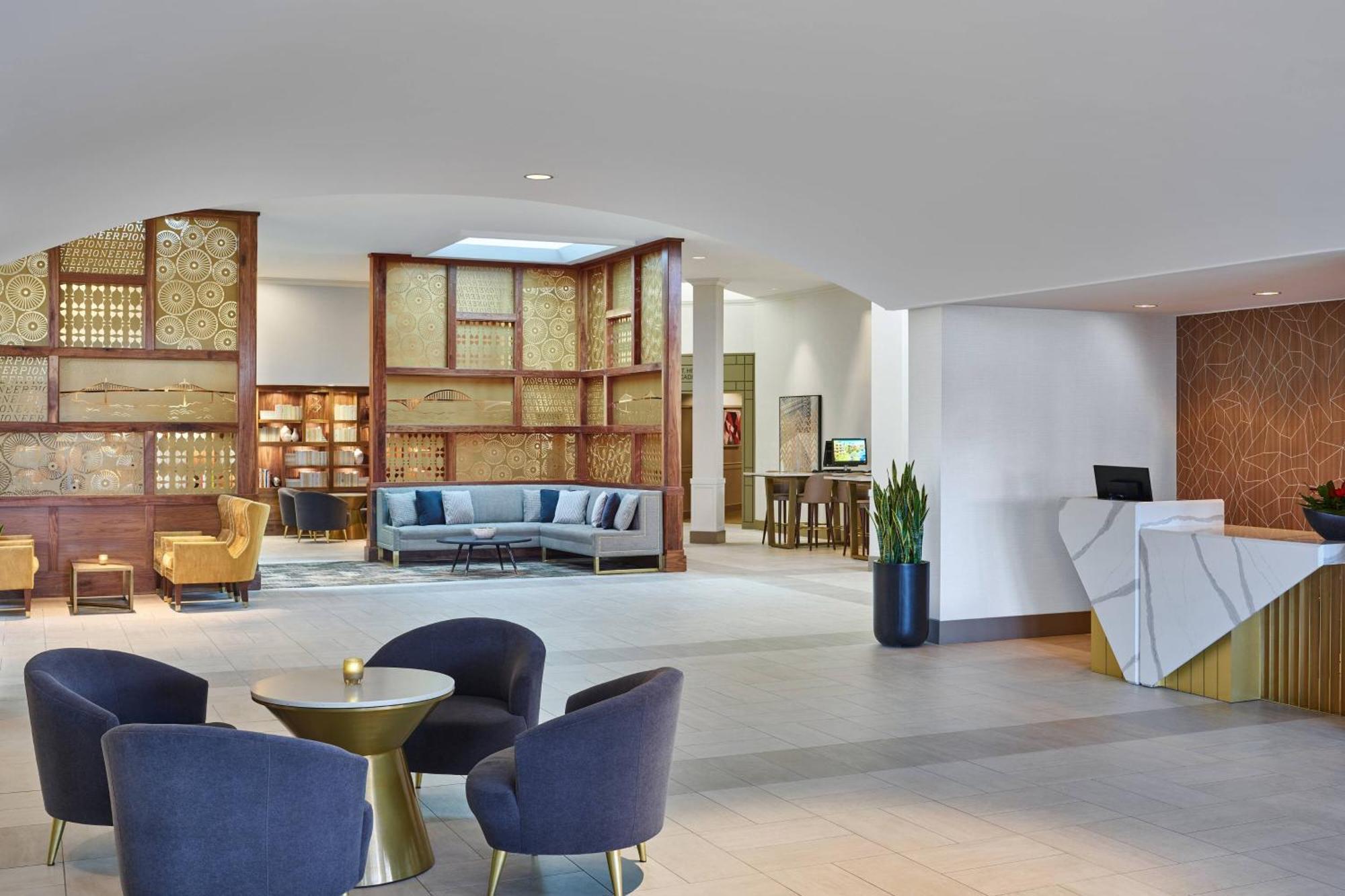 Sheraton Portland Airport Hotel Bagian luar foto