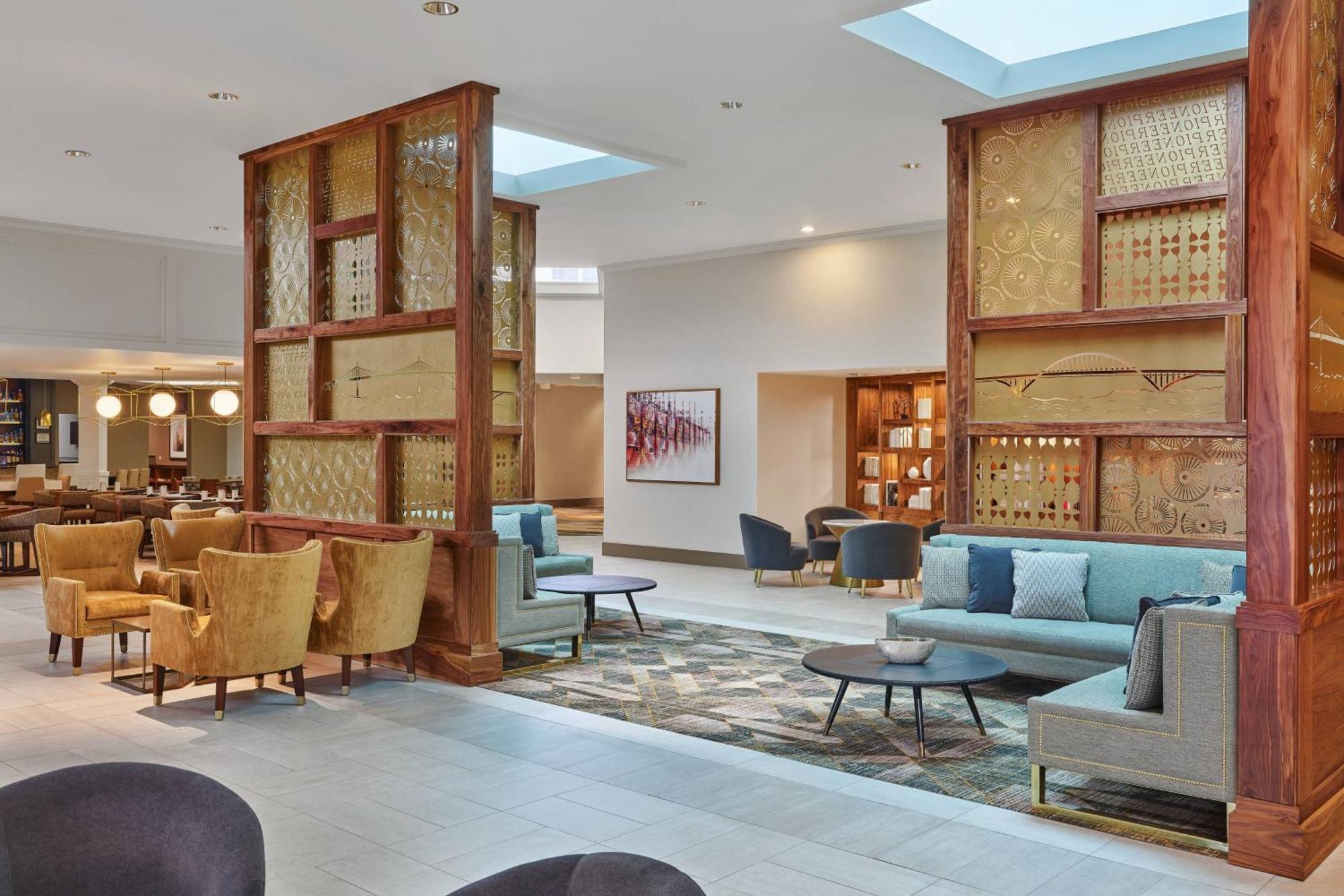 Sheraton Portland Airport Hotel Bagian luar foto