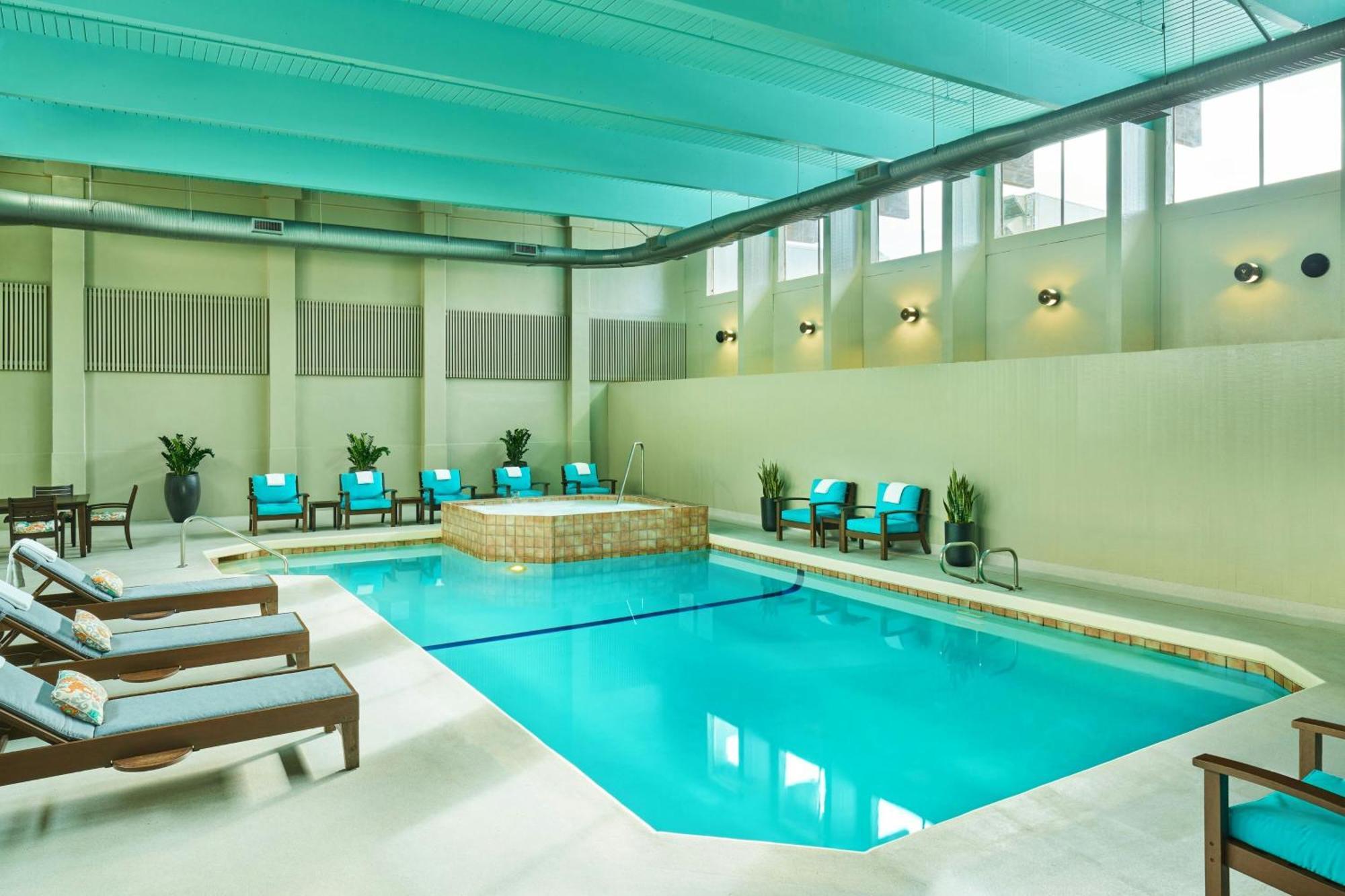 Sheraton Portland Airport Hotel Bagian luar foto